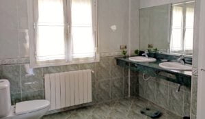 Baño 2 Casas Rurales en Montánchez